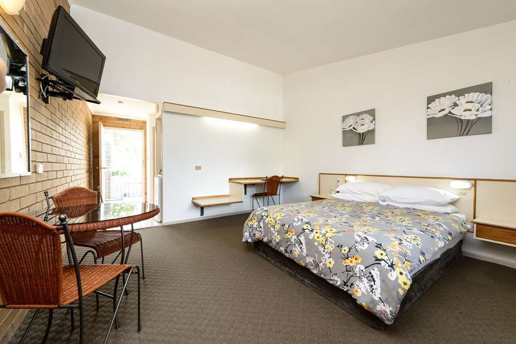 Wild Scotsman Motor Inn Gin Gin Qld חדר תמונה